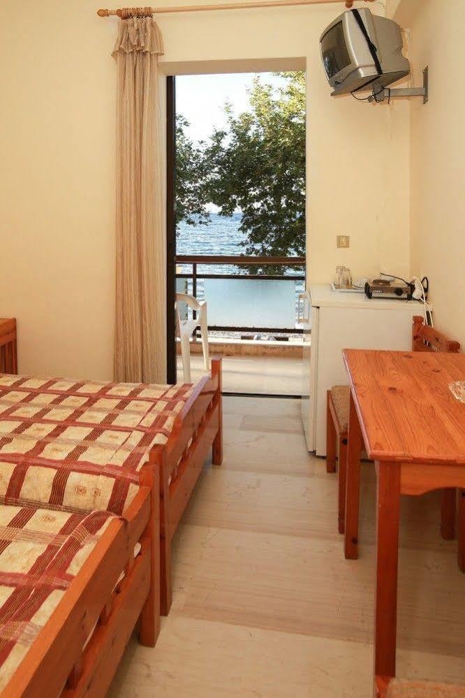 Astir Rooms Poros  Exterior foto
