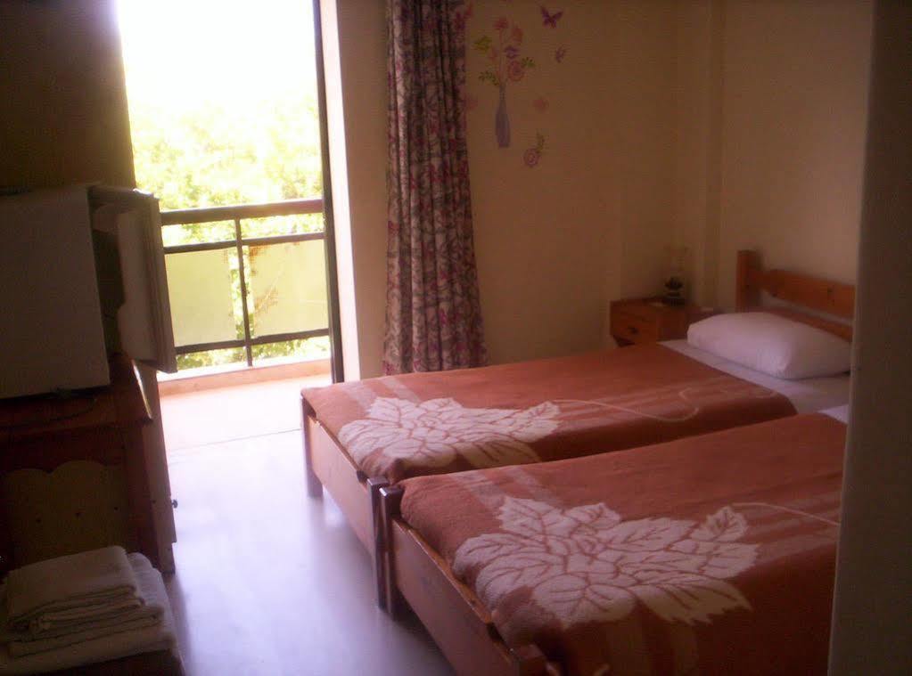 Astir Rooms Poros  Exterior foto